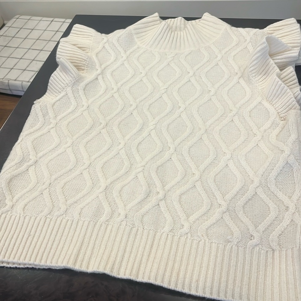 aqua cashmere flutter sleeve sweater-perfect condition
